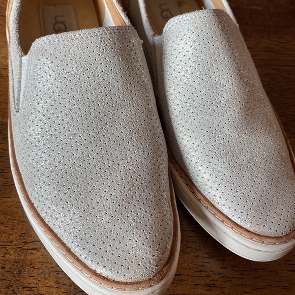 UGG Adley Perf Slip on Sneakers - Picture 11 of 11